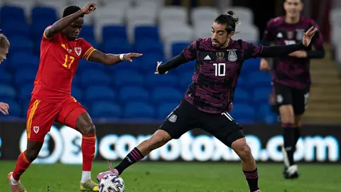 Selección Mexicana: Pizarro lesionado y de fiesta tras baja por molestia muscular con el Tri