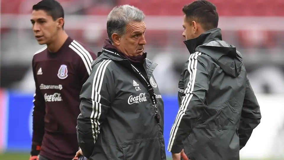 Faitelson sobre Chicharito tras revelar acercamiento con el Tri: "El descaro absoluto"