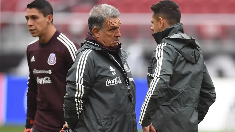 Faitelson sobre Chicharito tras revelar acercamiento con el Tri: "El descaro absoluto"