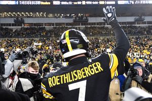 NFL: Fans de Steelers donan a la caridad por la patada de los Raiders que los metió a Playoffs