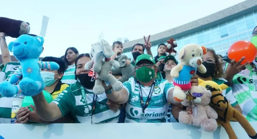 Santos: Rompió récord de juguetes recibidos en el Guerretón 2022