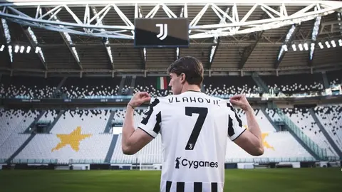 Juventus: Dusan Vlahovic, nuevo jugador bianconeri a cambio de 70 MDE