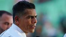 Oswaldo Sánchez comparó a Julián Quiñones con Messi y CR7; le llueven críticas