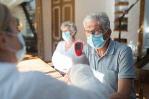 Covid-19 en la CDMX: Ya no habrá toma de temperatura y spray desinfectante