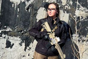 Rusia-Ucrania: Miss Ucrania se reintegró al ejército tras invasión a su país