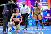CMLL: Reyna Isis ganó la cabellera de Vaqueria en el Homenaje a Dos Leyendas