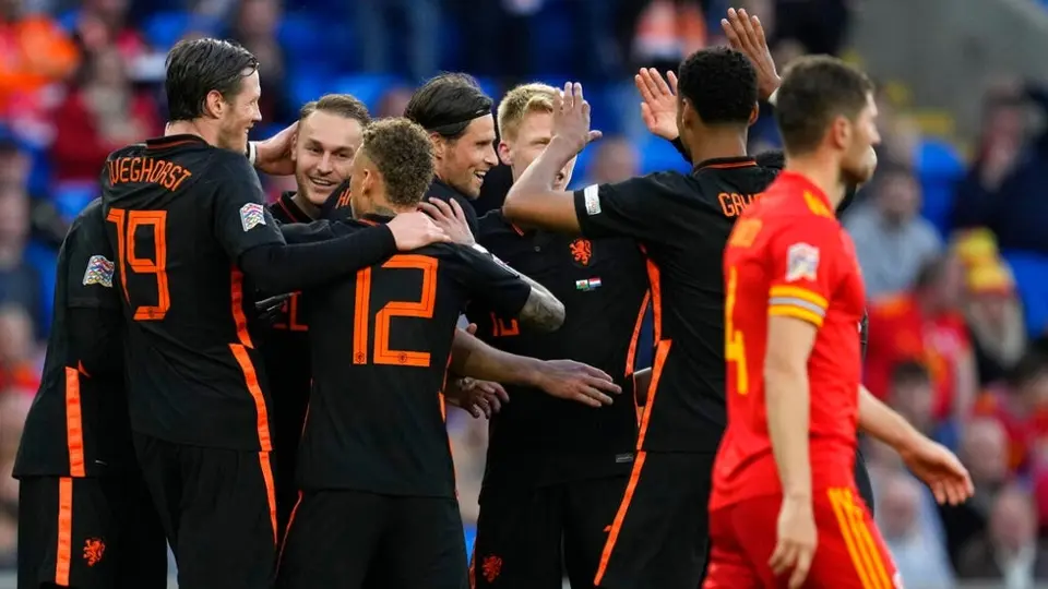 Nations League: Países Bajos venció a Gales con agónico gol de Weghorst