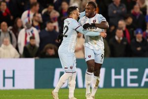 Video: Jugador del West Ham realizó espectacular festejó al estilo de Raiden de Mortal Kombat