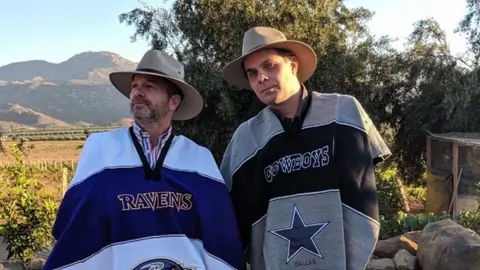 Super Bowl LVI: Dr. García 'trolleó' a Martinoli por comentario sobre Eminem