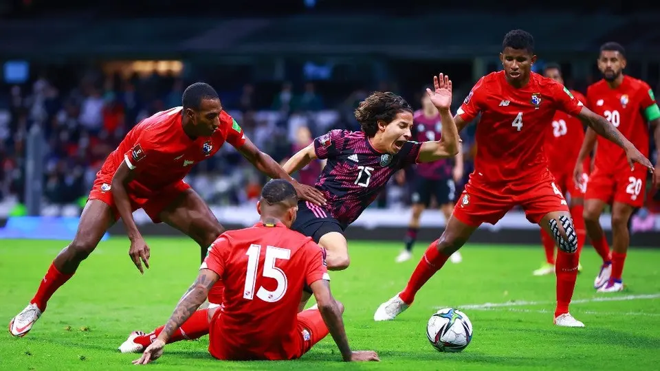 Selección Mexicana: Nueva toma aclaró penal cometido a Diego Lainez