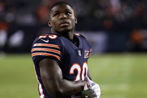 NFL: Tarik Cohen, de los Bears, se lesionó cuando transmitía su rehabilitación