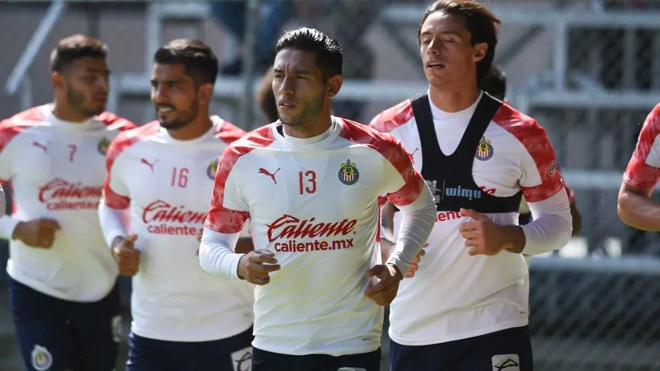 Chivas: Gael Sandoval no convenció al técnico y le buscan salida del club