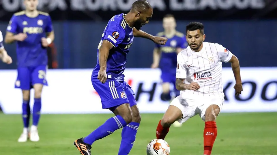 Tecatito Corona: Sevilla avanzó a 8vos de Europa League pese a perder contra el Dinamo de Zagreb