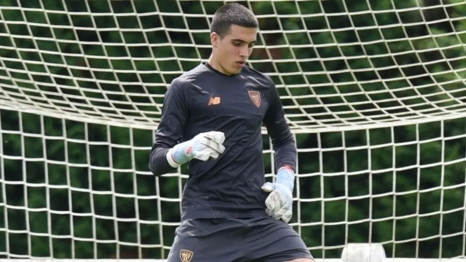 Alex Padilla, portero juvenil mexicano, podría debutar con el Athletic de Bilbao​ vs Real Madrid