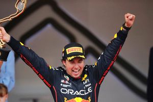 Checo Pérez: Celebró su triunfo en el GP de Mónaco con Felipe Calderón