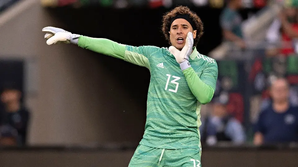 Guillermo Ochoa, en el radar del Mallorca de Javier Aguirre para la temporada 2022-23