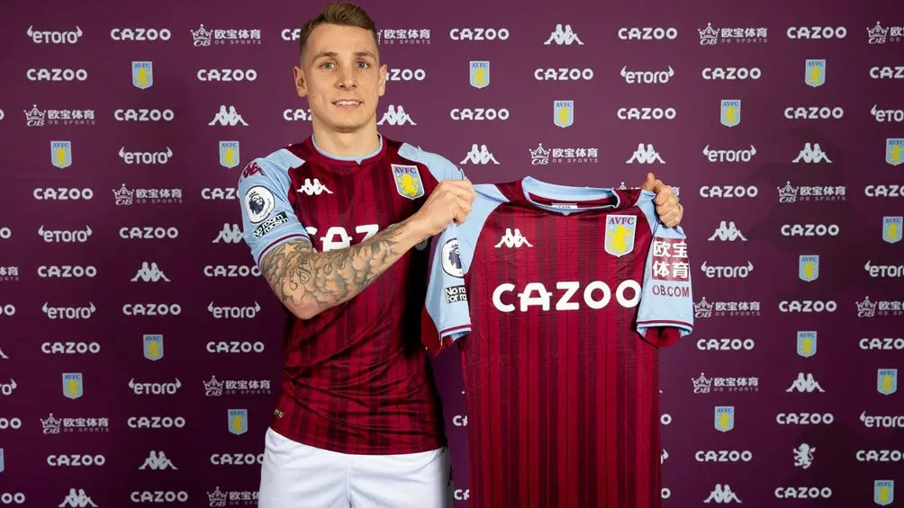 Lucas Digne con Aston Villa | X: AVFCOFFICIAL