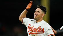 Ramón Urías: Pasaporte al mexicano en extrainnings dio la victoria a Orioles sobre Yankees