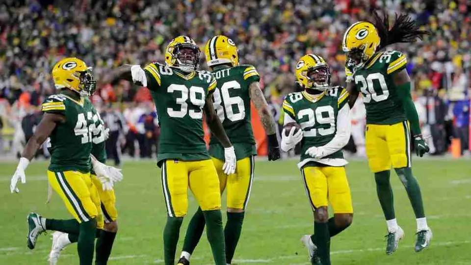 NFL: Packers batalló para vencer a Browns en día histórico para Rodgers