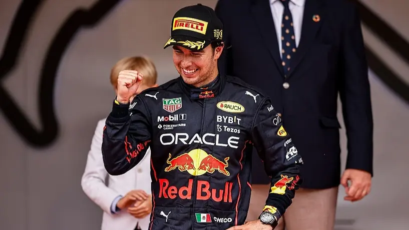 Checo Pérez: Trajinera de Xochimilco rindió homenaje al piloto y a Red Bull