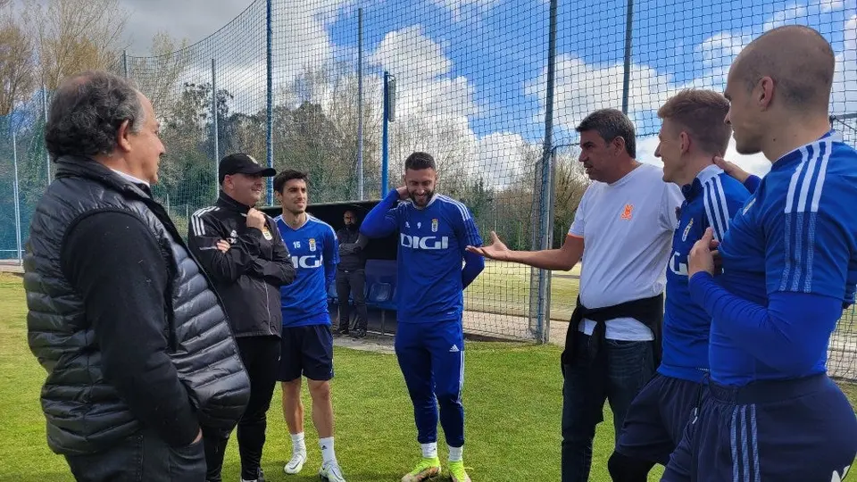 Elías Ayub sueña con el ascenso del Real Oviedo: ‘Estamos en el mismo barco’