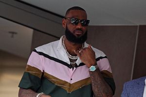 LeBron James: Presumió reloj de 6.5 mdd en el Super Bowl LVI