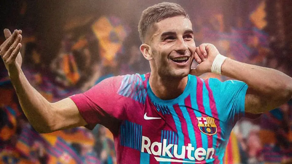 Barcelona podrá inscribir a Ferran Torres tras rebaja salarial en renovación de Umtiti