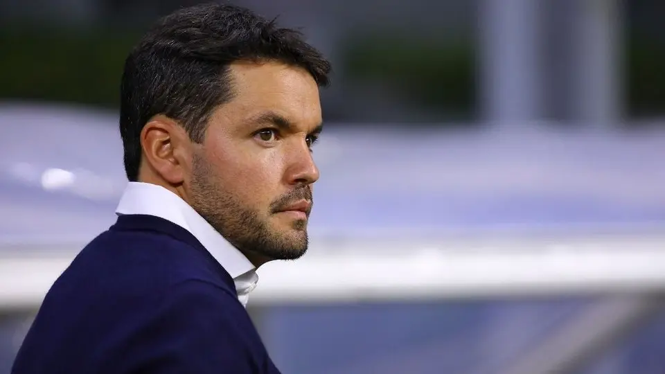 Larcamón sobre violencia en el Corregidora: 'Fue difícil salir a la cancha'