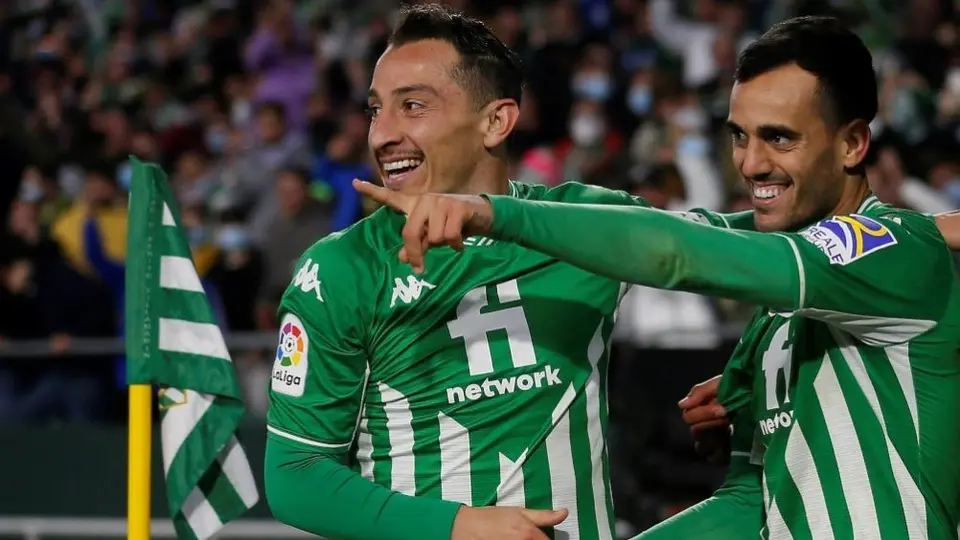 Andrés Guardado: Betis goleó al Alavés y se afianza del tercer lugar de LaLiga