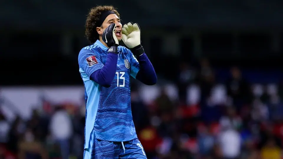 Memo Ochoa a exfutbolistas en TUDN: 'A veces se les olvida cómo la pasaron en Selección'