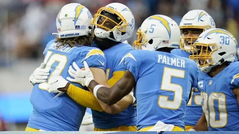 NFL: Chargers apaleó a los Broncos y se acerca a Playoffs