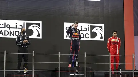 F1: Título de Verstappen, calificado como "robo" por la prensa inglesa