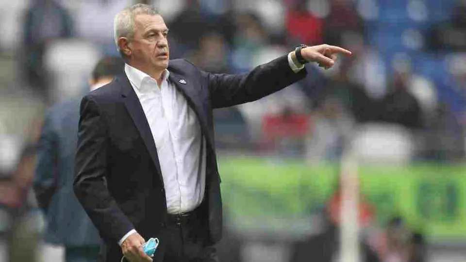 Afición de Rayados canta en contra de Aguirre: ‘El Vasco ya se va’