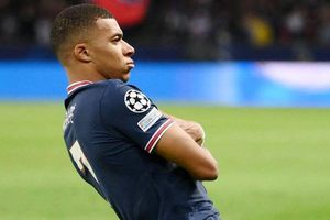 Mbappé pidió respeto hacia su padre tras agresiva publicación de un portal de apuestas
