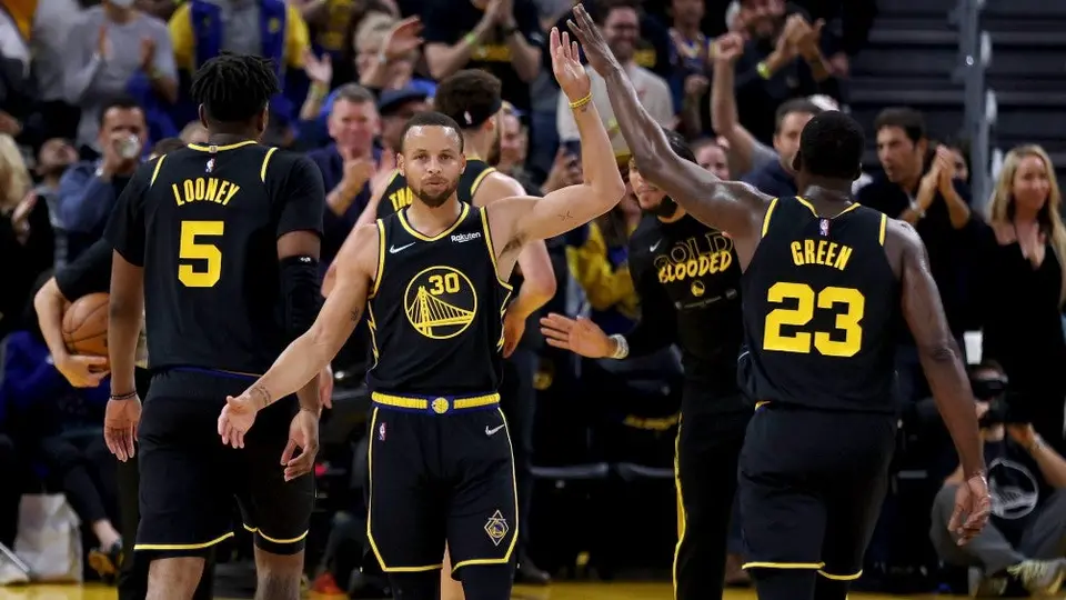 NBA Playoffs: Curry y Warriors terminan con los Nuggets en cinco juegos
