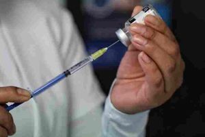 Coronavirus: Anuncian tercera dosis contra Covid-19 para adultos de 50 a 59 años en CDMX