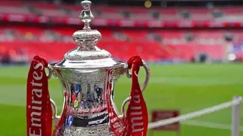 FA Cup: Alcaldes de Liverpool y Manchester piden mover la Semi de Wembley por falta de trenes
