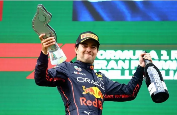 Mario Domínguez sobre Checo: 'Está en posición de pelear por ser piloto uno de Red Bull'