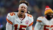 NFL: Chiefs vencieron a Chargers en tiempo extra y tomaron la cima de la AFC