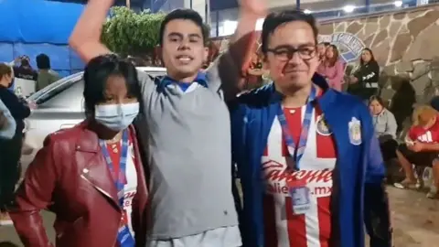 Querétaro vs Atlas: Aficionados de Chivas apoyaron a los rojinegros en Guadalajara