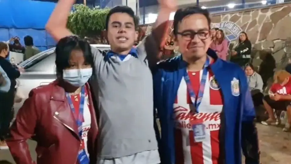 Querétaro vs Atlas: Aficionados de Chivas apoyaron a los rojinegros en Guadalajara