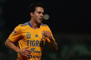 Paco Villa: Sebastián Cordova mandó picante mensaje al comentarista en redes sociales