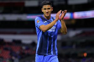 Cruz Azul: Uriel Antuna regala a la afición su playera debut con La Máquina