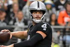 NFL: Raiders derrota a los Broncos en casa y se mete a la pelea de Playoffs
