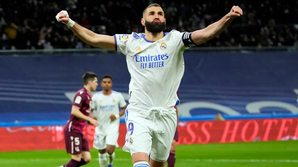 Champions League: Benzema y Lewandowski lideran once ideal de la semana