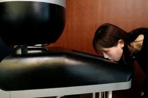 Taste the TV, la pantalla que te permite lamer para experimentar sabores en tiempo real