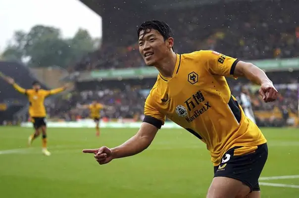 “Haber jugado al lado de un futbolista tan grande como él es un gran recuerdo”: Hwang Hee-chan sobre Raúl Jiménez