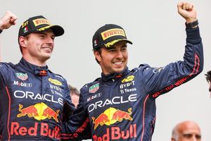 Checo Pérez: Verstappen aprobó eventual renovación de contrato del mexicano con Red Bull
