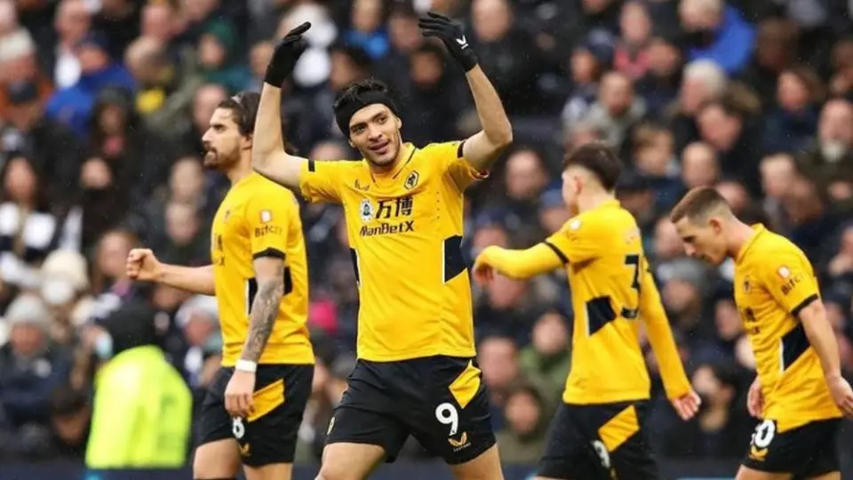 Raúl Jiménez: Recibió dos nominaciones a Mejor Gol de la Temporada de los Wolves