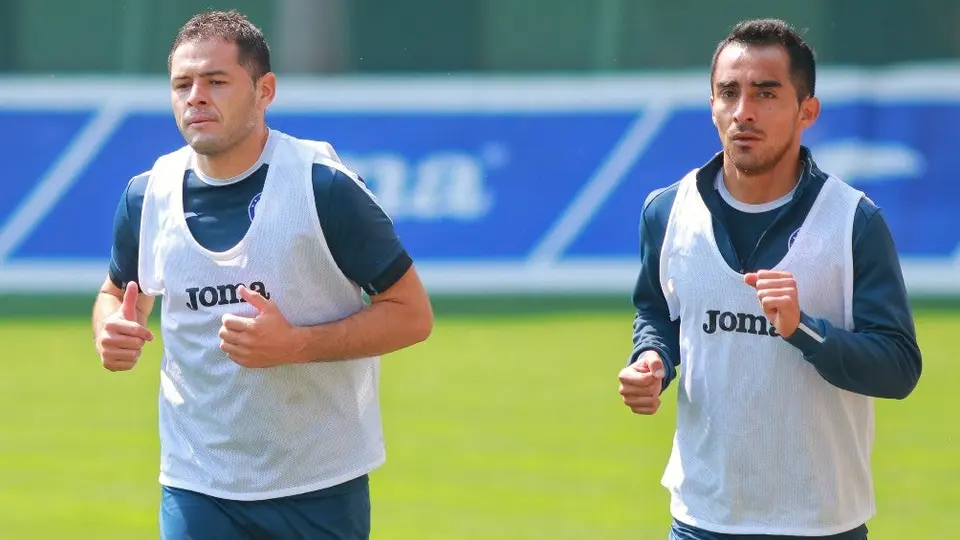 Cruz Azul: Rafa Baca y Pablo Aguilar, con pie y medio fuera de La Máquina